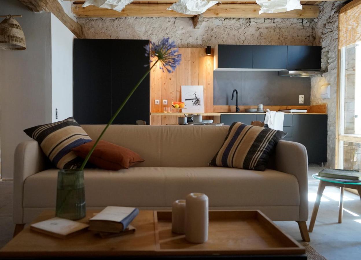 Can Tat, Loft In A Old Coach House Sant Jordi Desvalls Exteriér fotografie